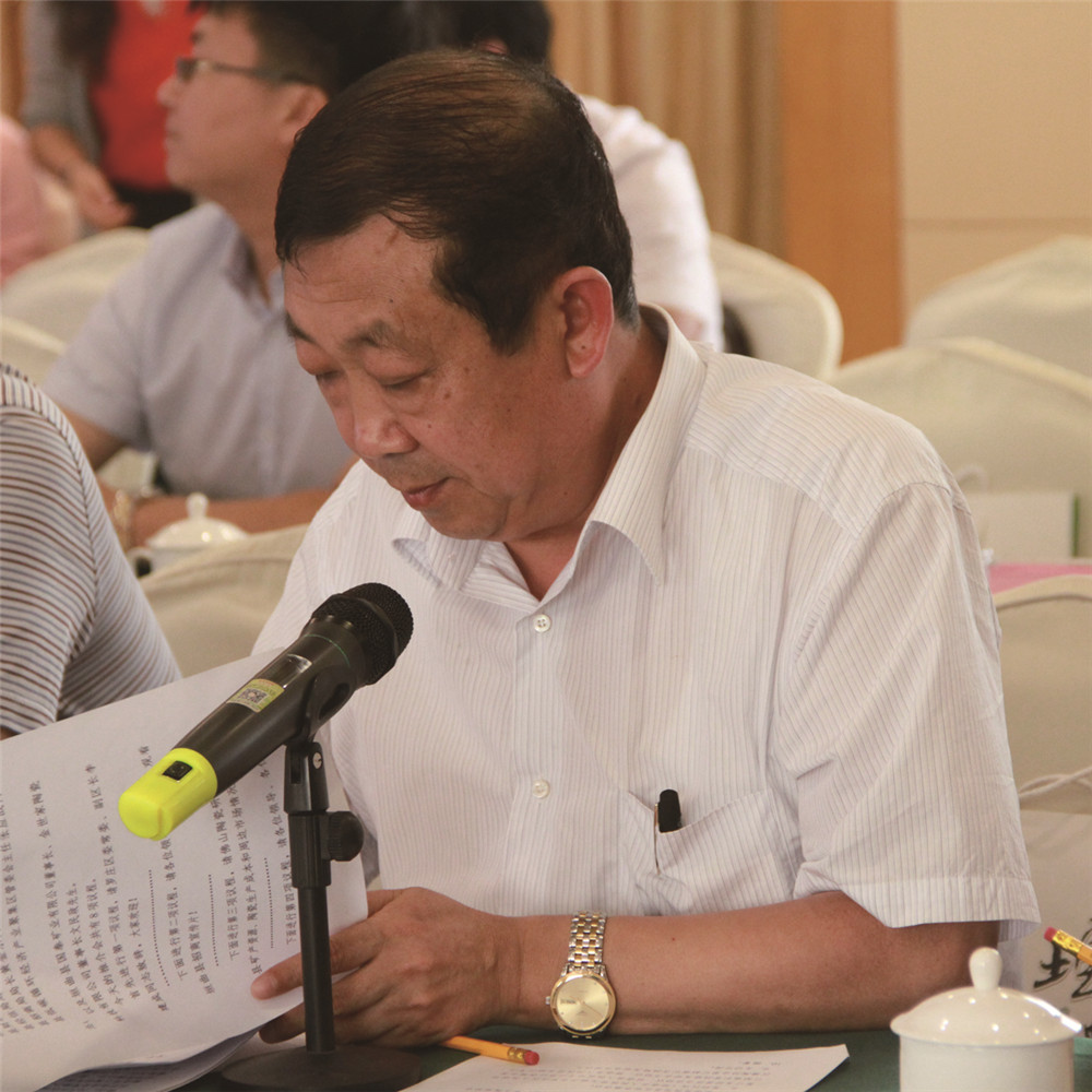 縣政府副縣長(zhǎng)王小元.JPG